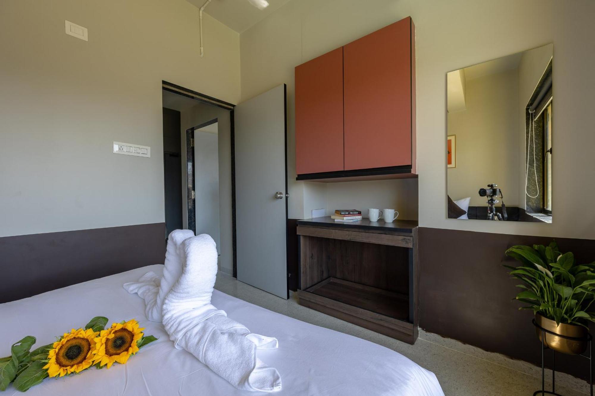 Saavi Suites Daman Exterior foto